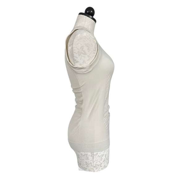 Athleta Foresthill Ascent Wool Seamless Tank Top Mesh Back Cream Size XS - Picture 8 of 15